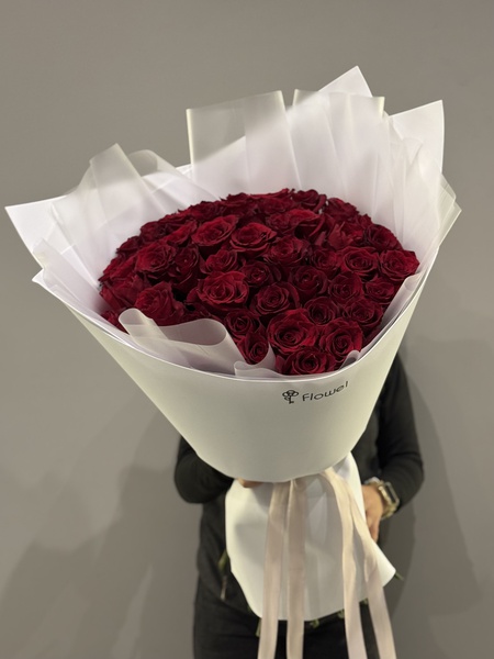 43 красные розы