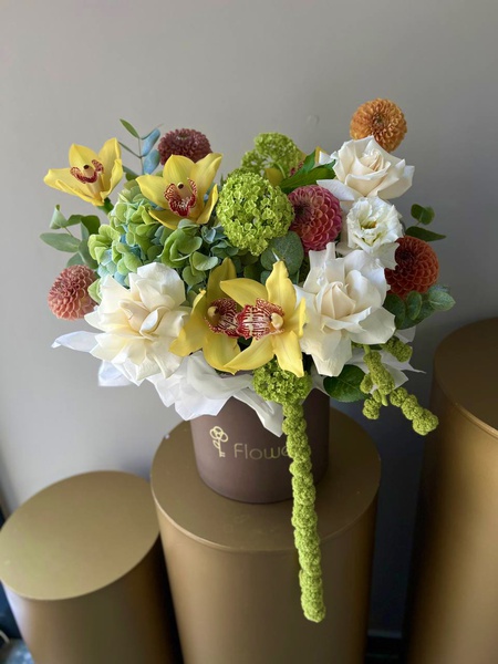 Композиция в коробке Симфония цвета и нежности