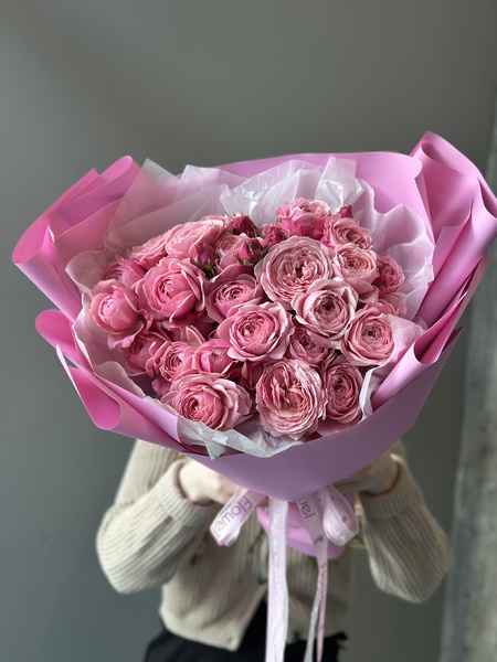 7 кустовых роз Сильва Пинк