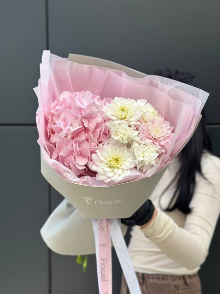 Букет «Пастельная геометрия» – диалог нежности и совершенной формы