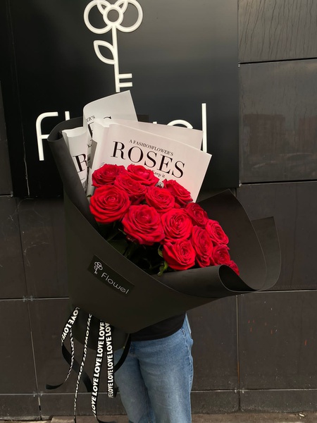 Букет «Красное на черном»