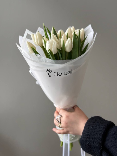 15 тюльпанов