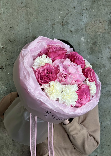 Букет «Триумфальная тройка» – сила в балансе и простоте