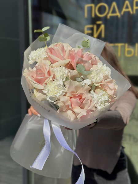 Букет «Классика в деталях» – элегантность в чистом виде