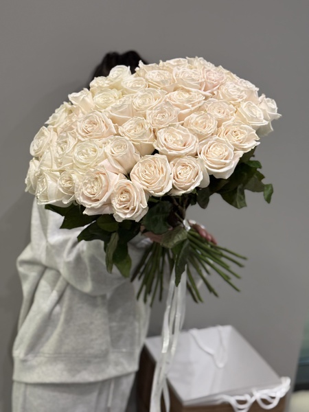 41 белая роза без упаковки