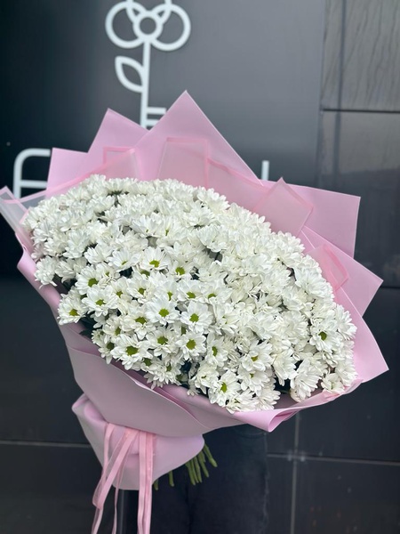 Букет «Дом» — 21 ромашковая хризантема