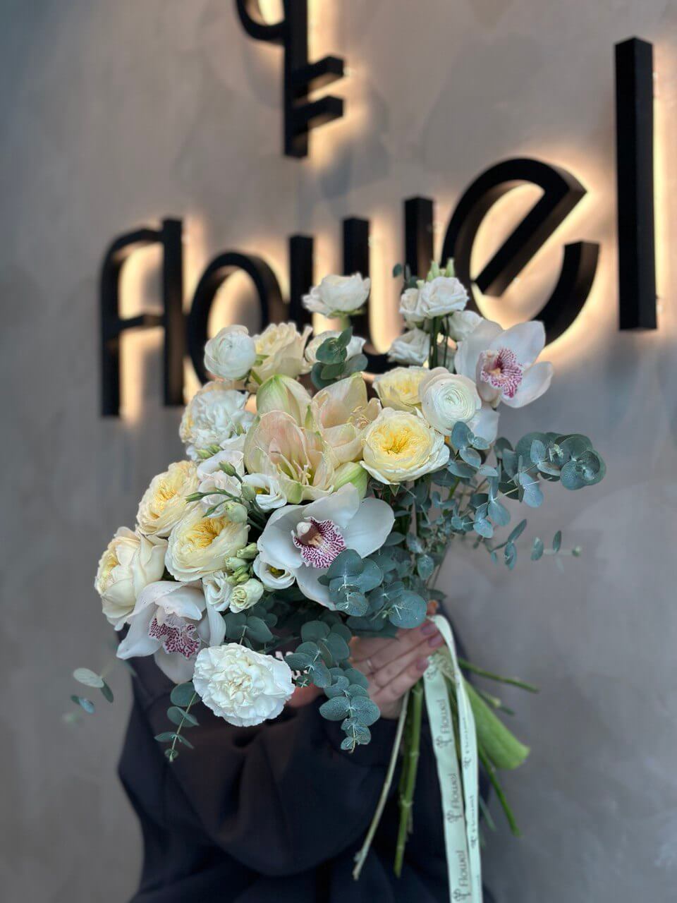 Бесплатная доставка цветов в Уфе